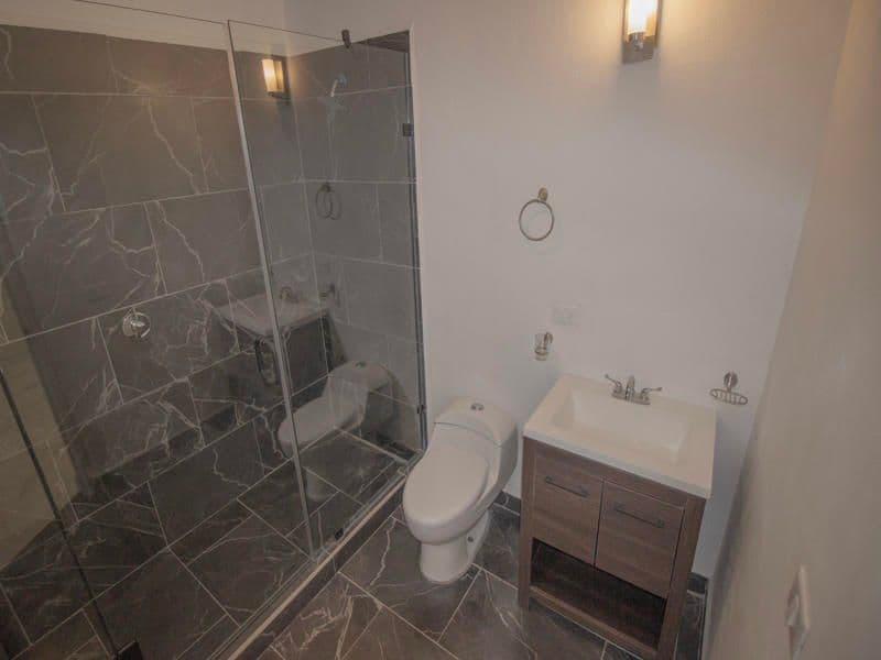 1952 Margarito Ledesma — San Miguel de Allende Centro, San Miguel de Allende — photo 8 — sophisticated marble spa bathroom