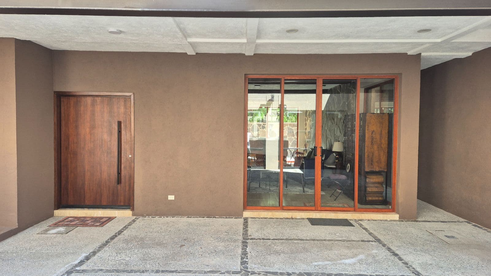 Casa de Llano — La Palmita, San Miguel de Allende — photo 2 — sophisticated entry with natural light