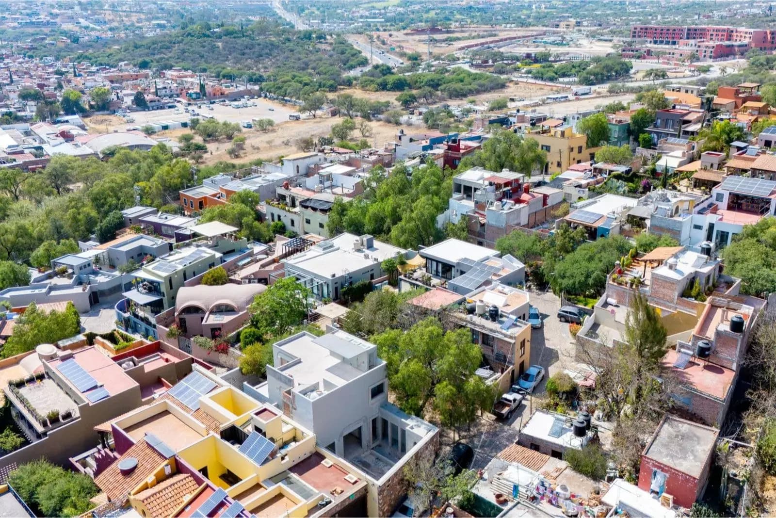 El Obraje Lot — El Obraje, San Miguel de Allende — photo 5 — panoramic valley views, vibrant architectural charm