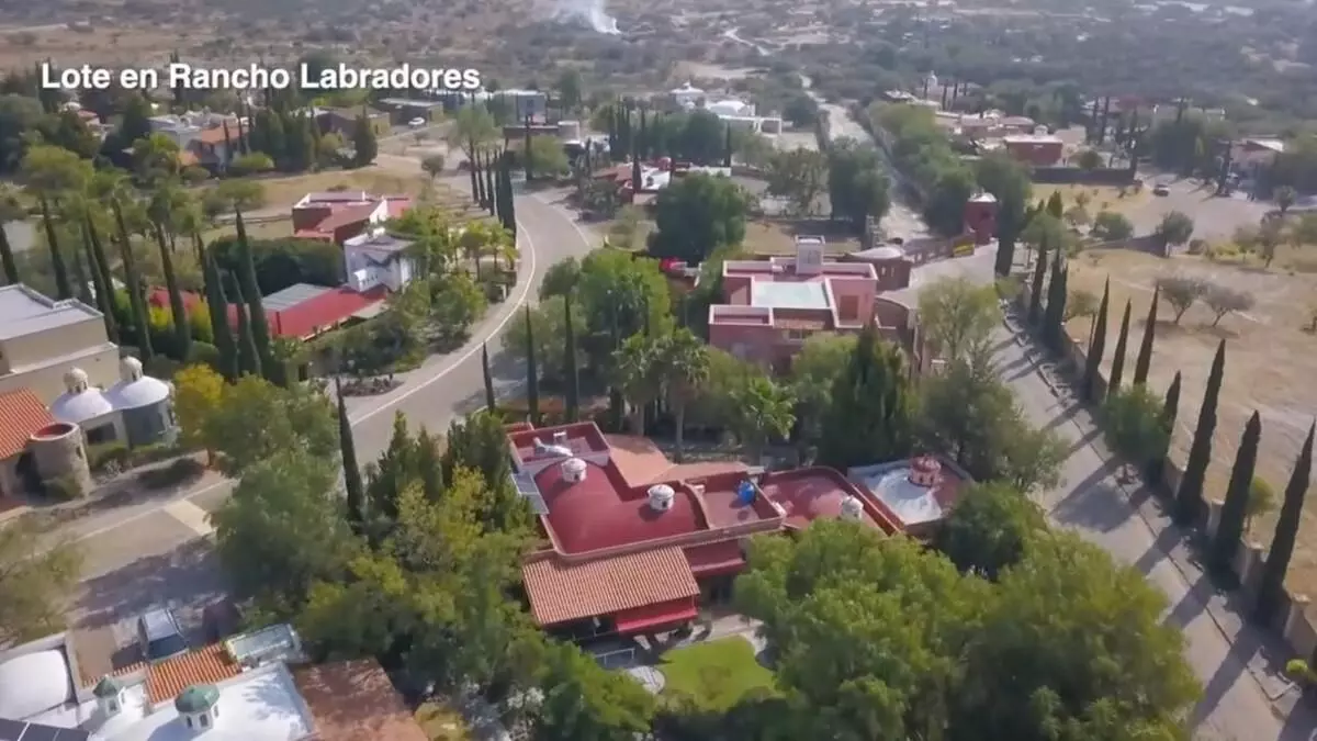 Lote Mariposas — Los Labradores, San Miguel de Allende — photo 7 — panoramic hilltop estate nestled in nature