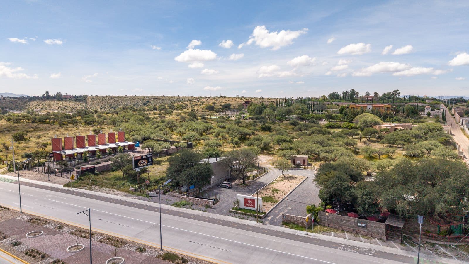 Cielo y Tierra — El Cortijo, San Miguel de Allende — photo 6 — panoramic hillside views, verdant landscape