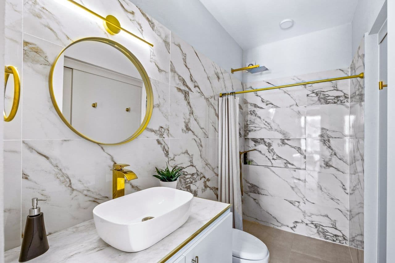 CASAS ANGEL & ANGELITO — La Lejona, San Miguel de Allende — photo 7 — elegant spa-inspired marble sanctuary