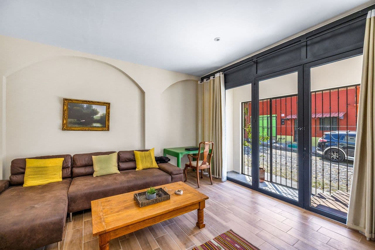 CASAS ANGEL & ANGELITO — La Lejona, San Miguel de Allende — photo 19 — sophisticated living with courtyard views