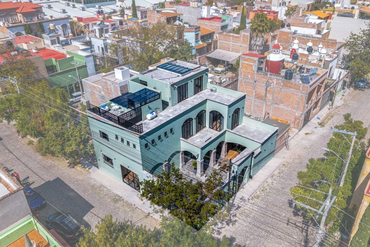 CASAS ANGEL & ANGELITO — La Lejona, San Miguel de Allende — photo 15 — contemporary architectural masterpiece, panoramic city views
