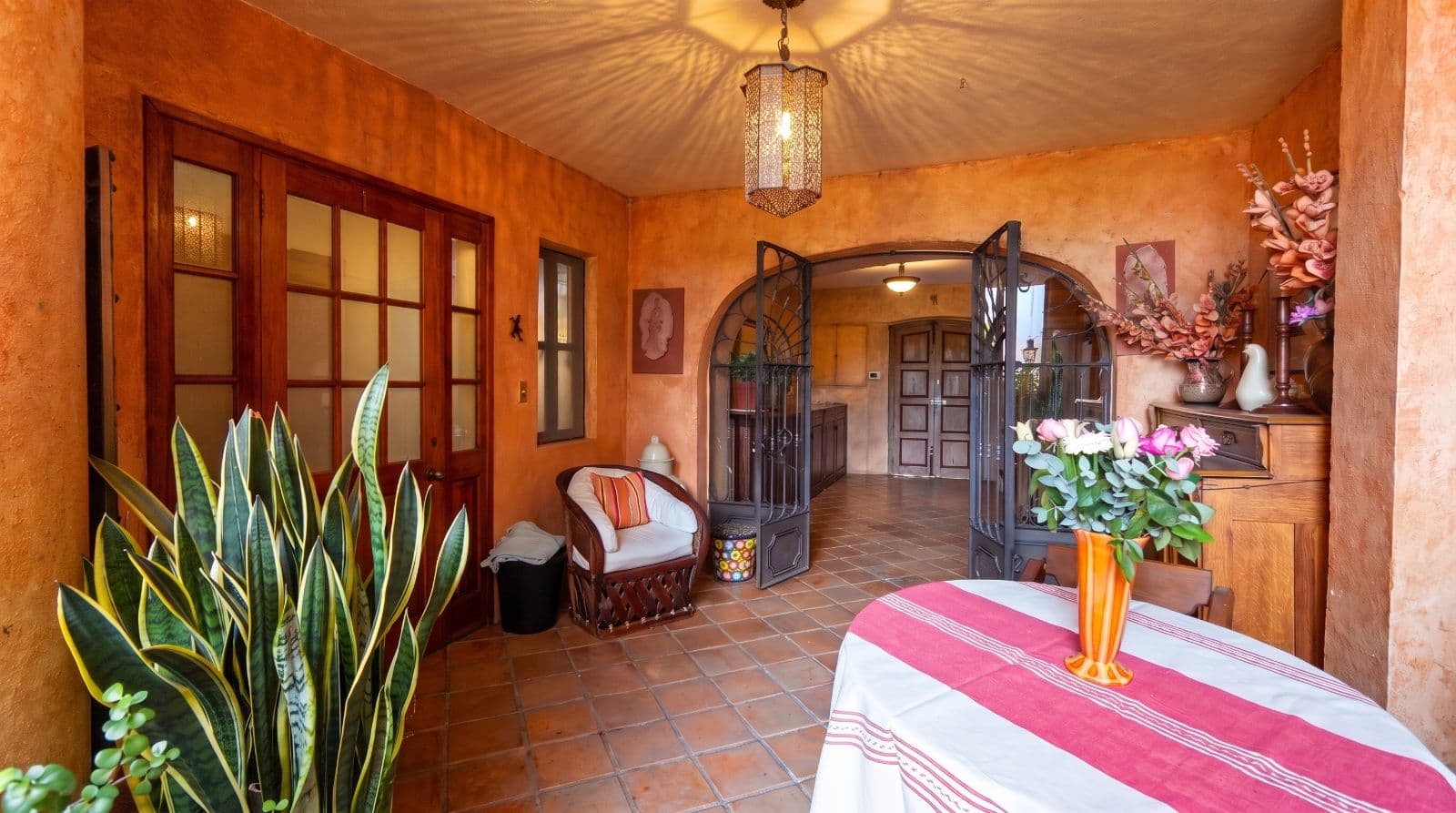 Condo Lelé — Centro, San Miguel de Allende — photo 6 — warm colonial elegance, gracious entertaining space