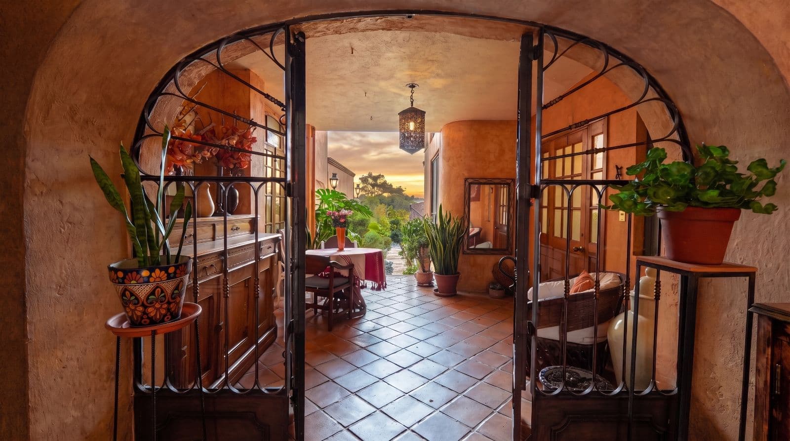 Condo Lelé — Centro, San Miguel de Allende — photo 18 — sunset-kissed colonial terrace retreat