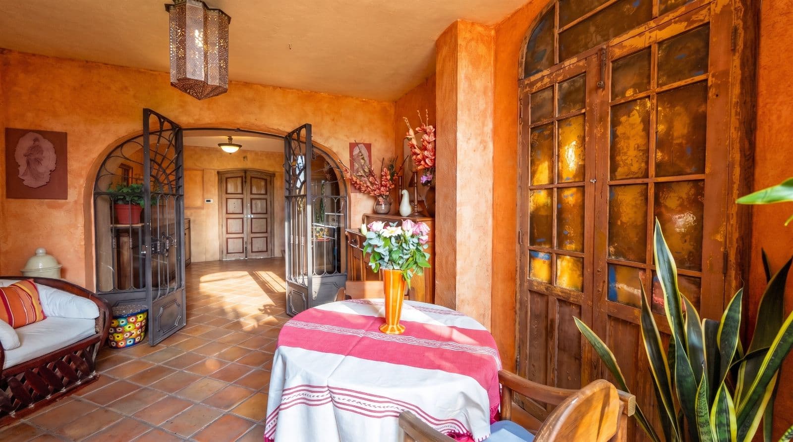 Condo Lelé — Centro, San Miguel de Allende — photo 19 — sunlit colonial bedroom with authentic charm