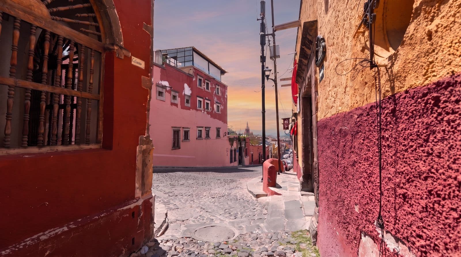 Condo Lelé — Centro, San Miguel de Allende — photo 23 — charming colonial alley, golden sunset views