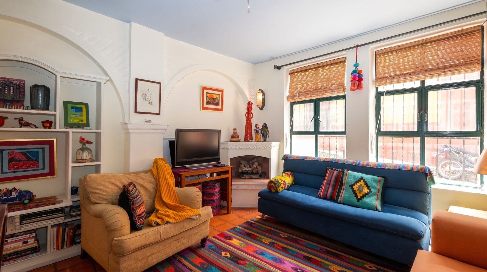 Condo Lelé — Centro, San Miguel de Allende — photo 12 — vibrant, sun-filled colonial living room