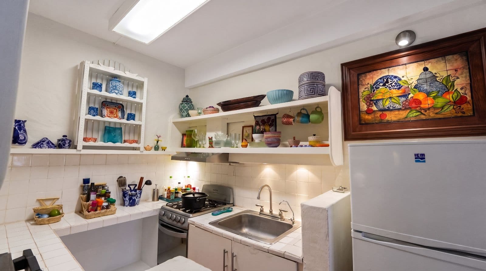 Condo Lelé — Centro, San Miguel de Allende — photo 14 — charming traditional kitchen with character