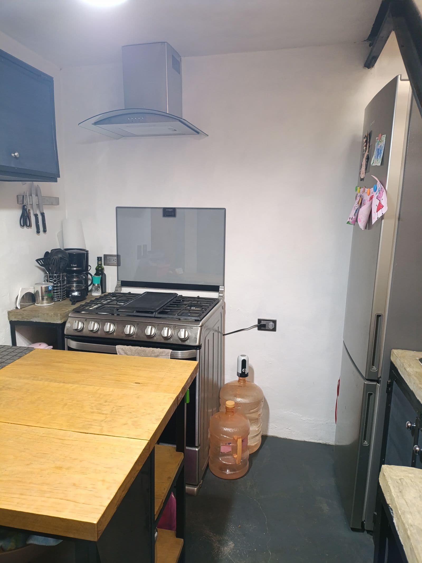 Casa y Casita en el Centro de San Miguel — Centro, San Miguel de Allende — photo 15 — contemporary kitchen with modern appliances