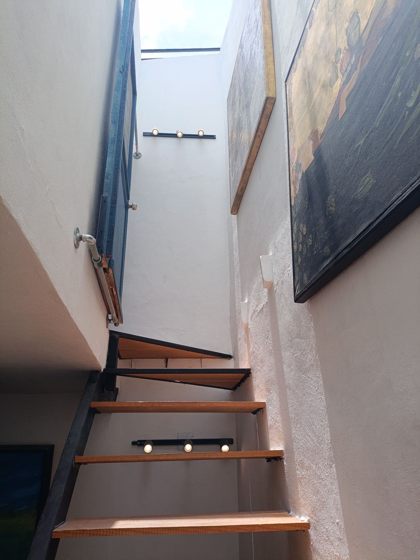 Casa y Casita en el Centro de San Miguel — Centro, San Miguel de Allende — photo 18 — rustic staircase, charming architectural character