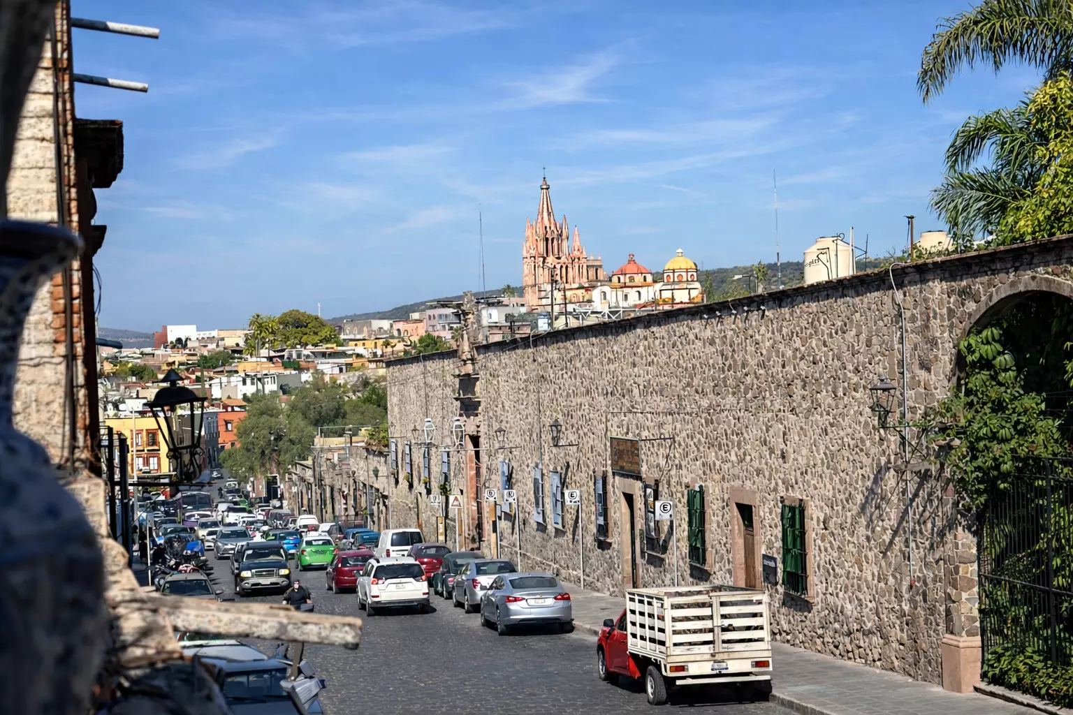 Terreno con frente comercial — Centro, San Miguel de Allende — photo 8 — historic charm meets vibrant colonial views