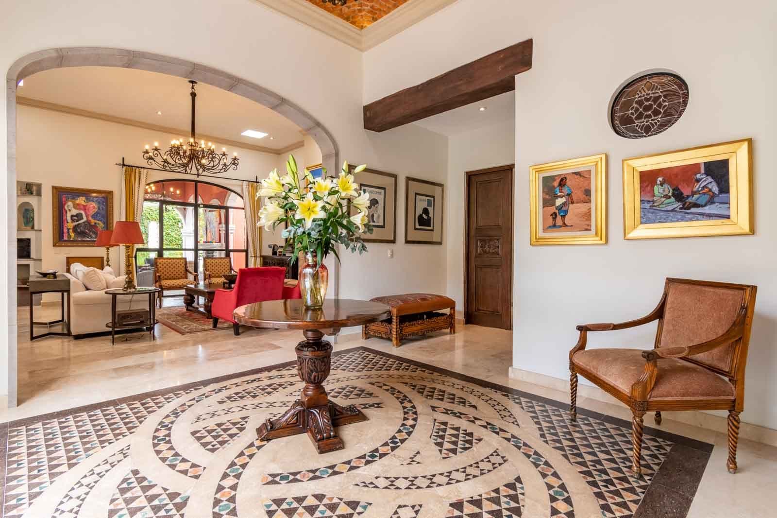 Casa Cosmati — Atascadero (Arcos de San Miguel), San Miguel de Allende — photo 3 — elegant foyer showcasing talavera tile artistry