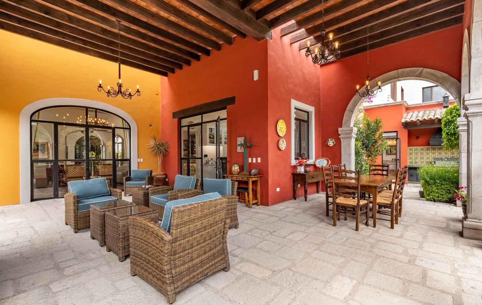Casa Cosmati — Atascadero (Arcos de San Miguel), San Miguel de Allende — photo 21 — vibrant courtyard, colonial elegance awaits