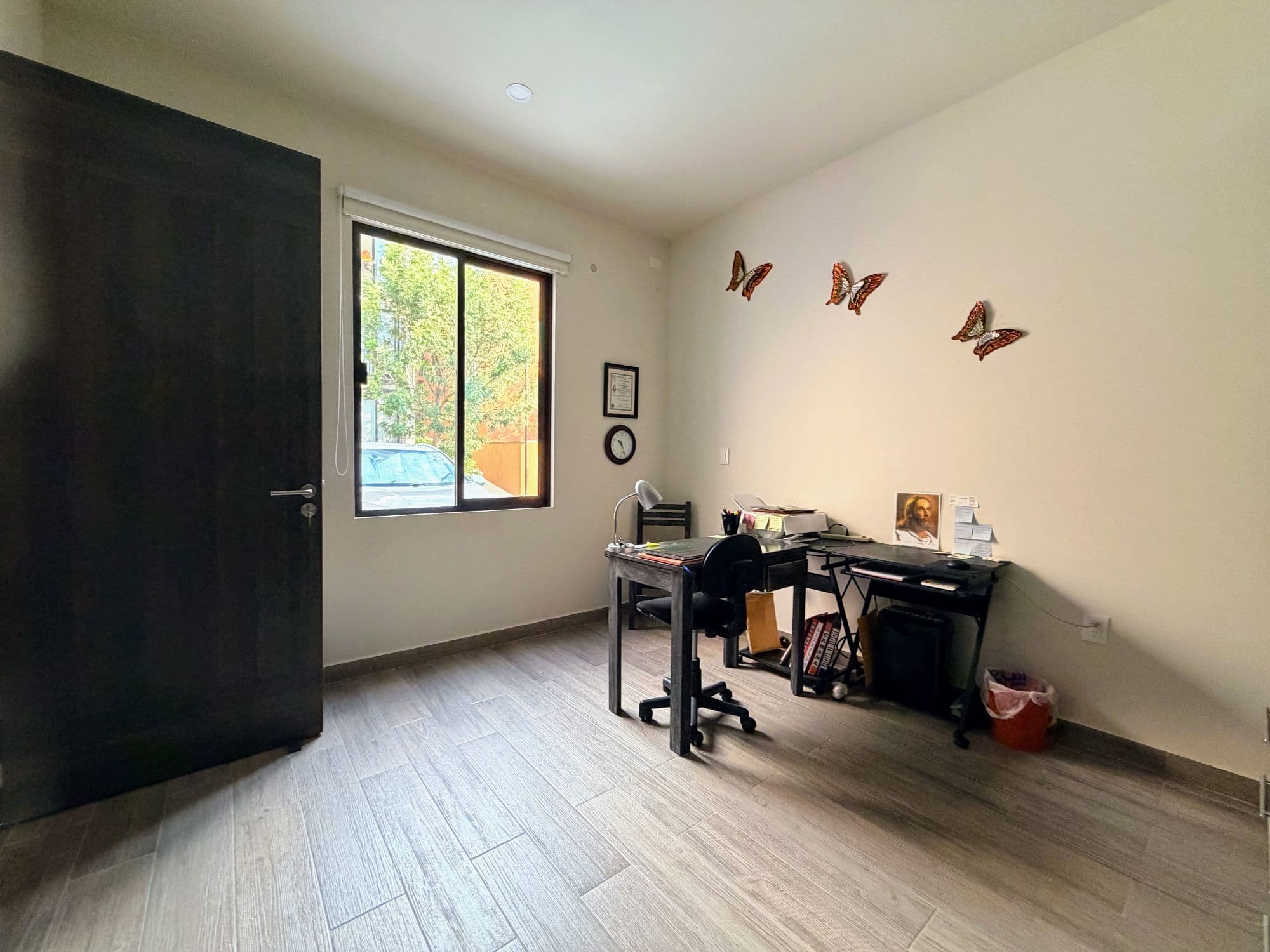 Casa Luis Gonzaga — Quinta de Allende, San Miguel de Allende — photo 10 — bright studio workspace, natural light abundant