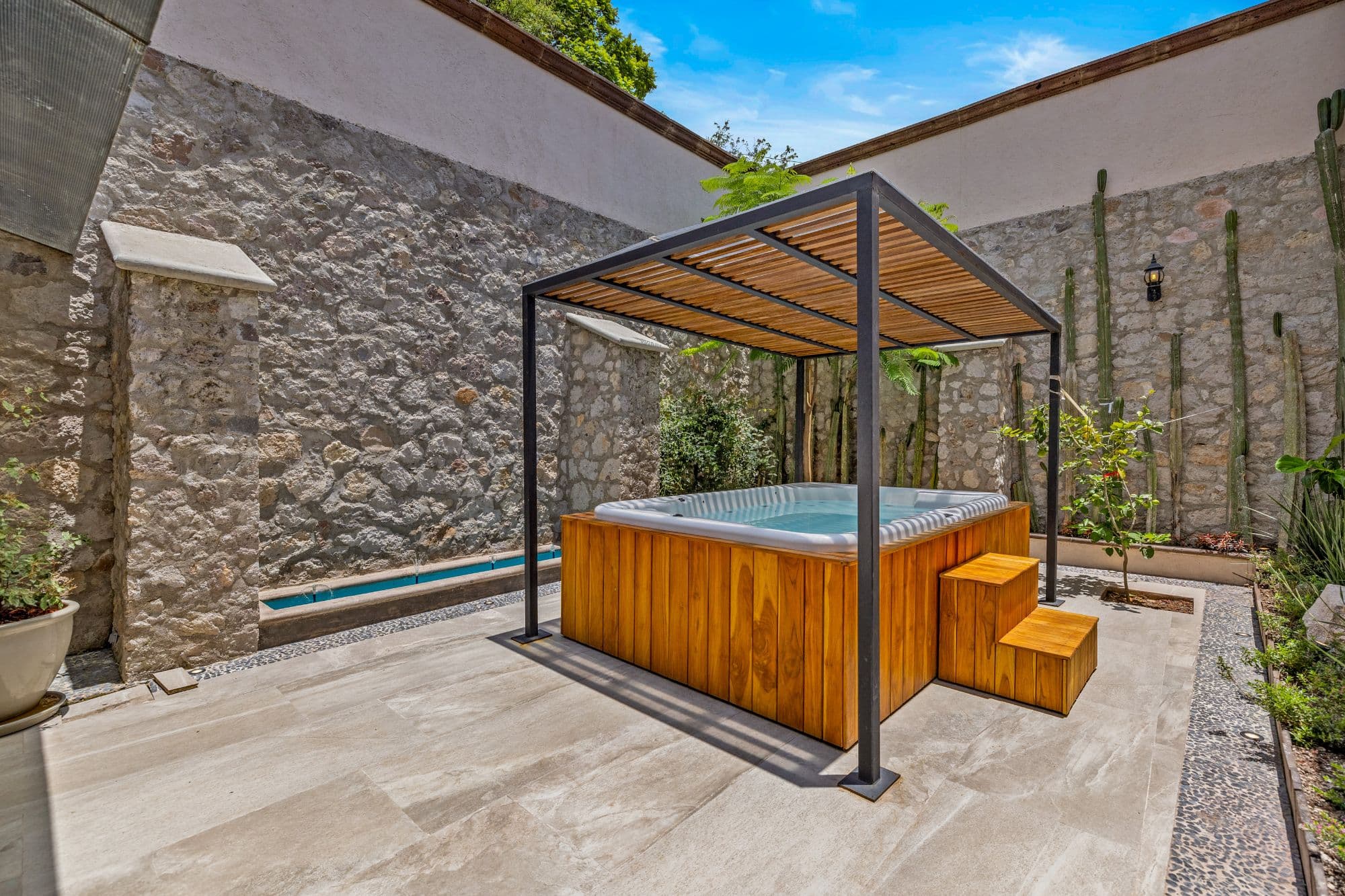 CASA MEZQUITE, SALIDA REAL A QUERÉTARO — Centro, San Miguel de Allende — photo 11 — luxurious courtyard spa sanctuary