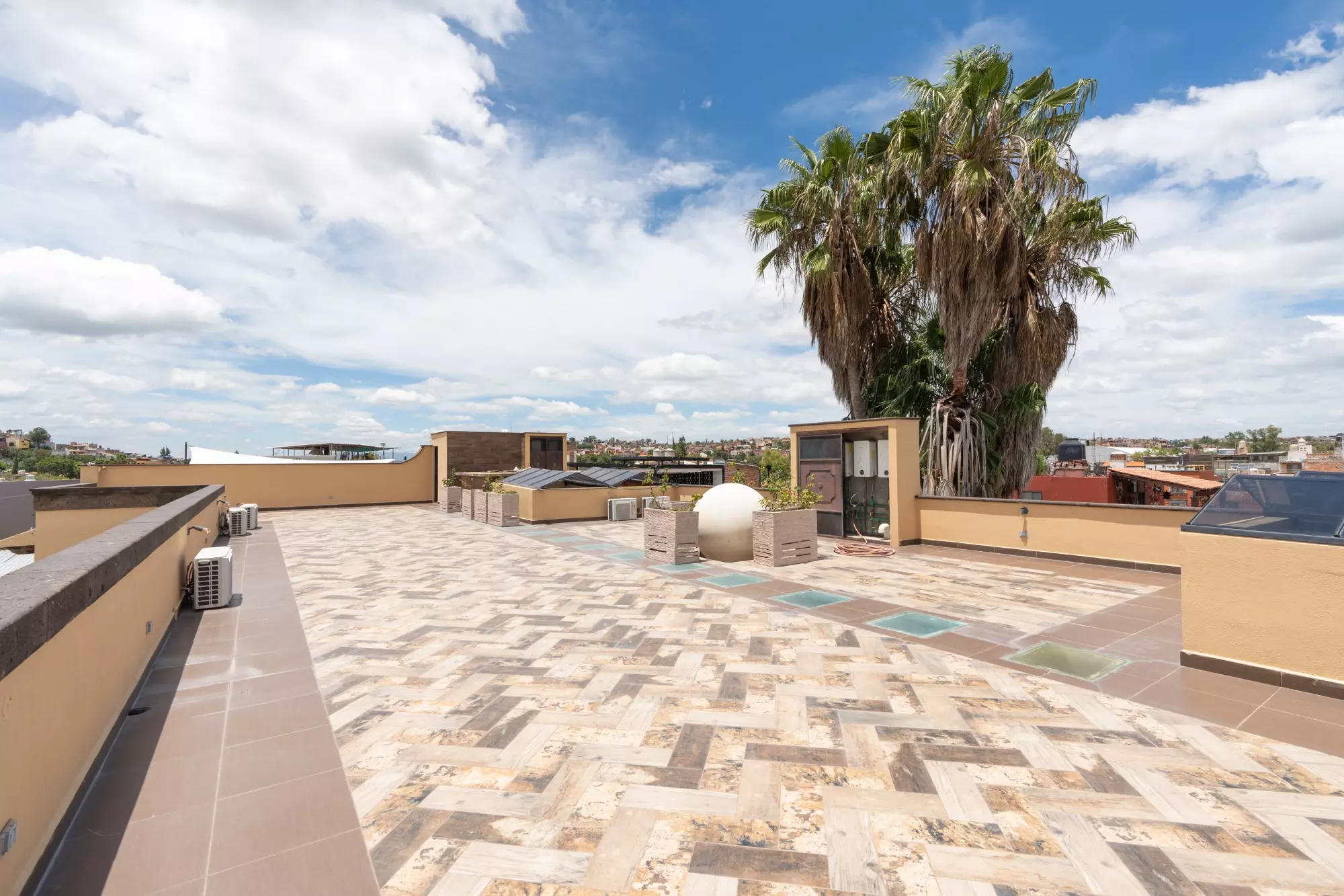Hotel Centro — Centro, San Miguel de Allende — photo 25 — expansive rooftop terrace with panoramic views