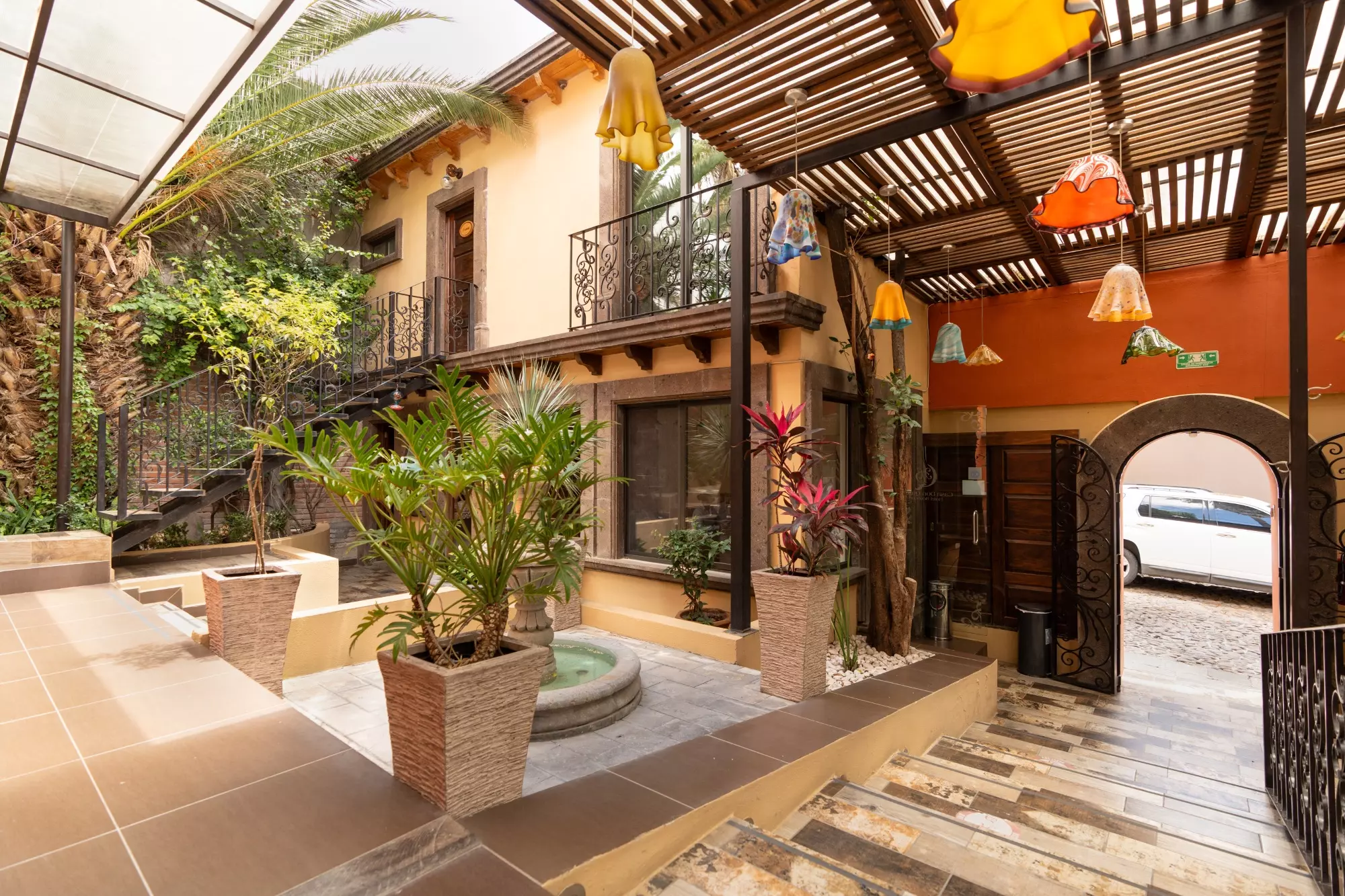Hotel Centro — Centro, San Miguel de Allende — photo 28 — enchanting colonial courtyard with abundant light