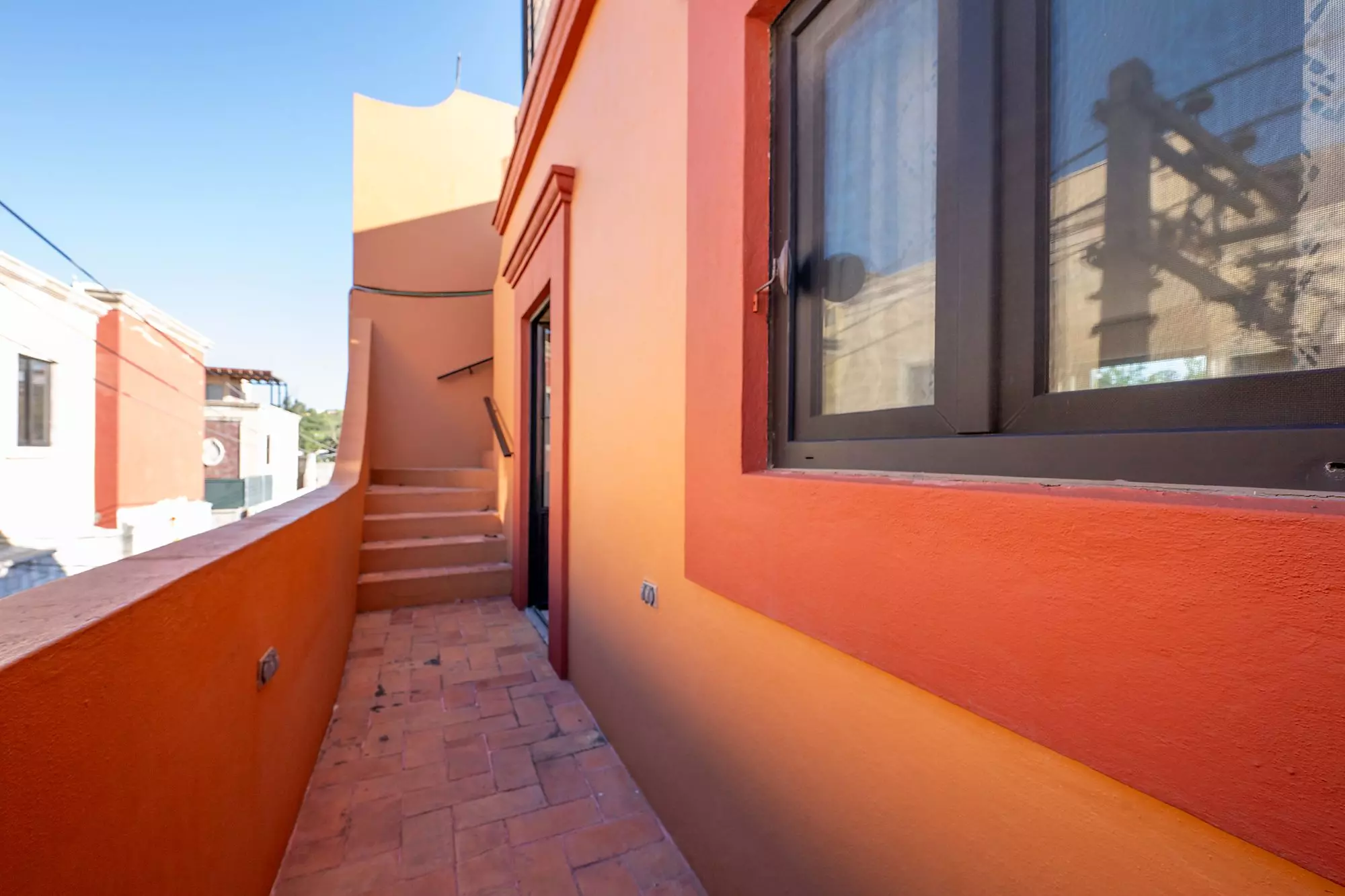 Casa Corazón — Valle del Maíz, San Miguel de Allende — photo 10 — sunlit terrace, vibrant mexican architecture