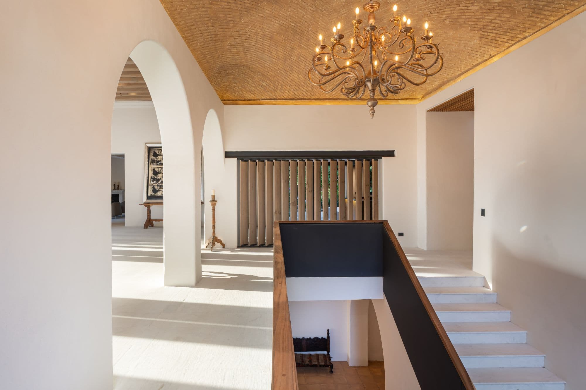 Casa Fuentes — Atascadero (Arcos de San Miguel), San Miguel de Allende — photo 17 — elegant arches, sun-drenched interior spaces