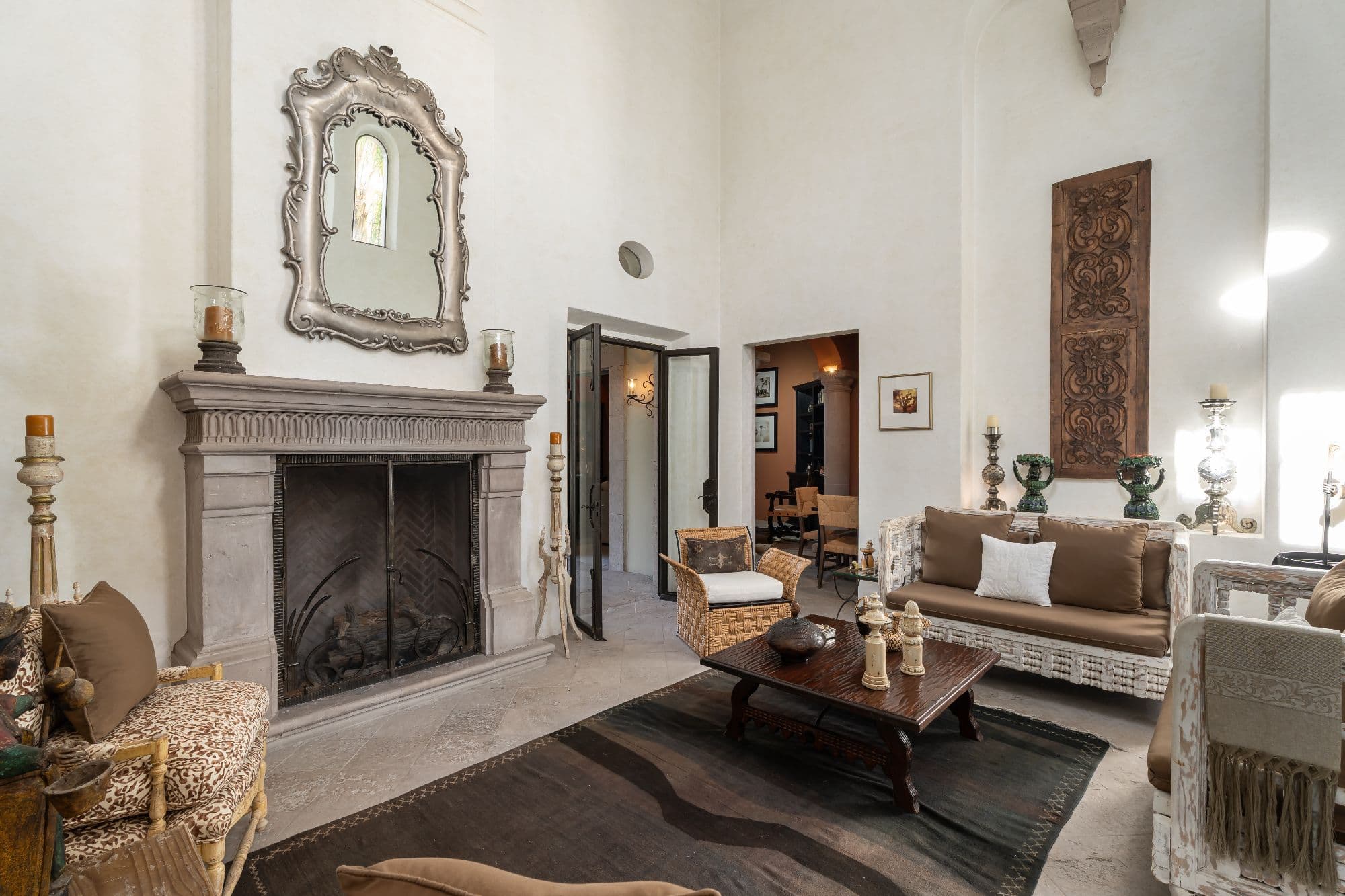 Casa Colonial — Ojo de Agua, San Miguel de Allende — photo 2 — elegant fireplace salon, sophisticated architectural details