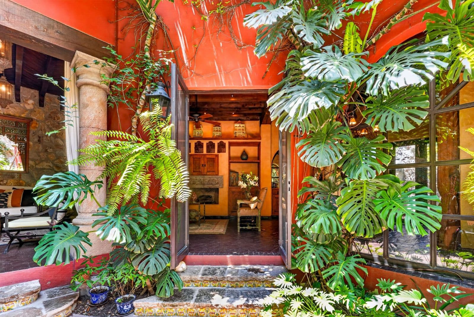 Villa Escondida — Centro, San Miguel de Allende — photo 6 — vibrant courtyard, lush tropical sanctuary