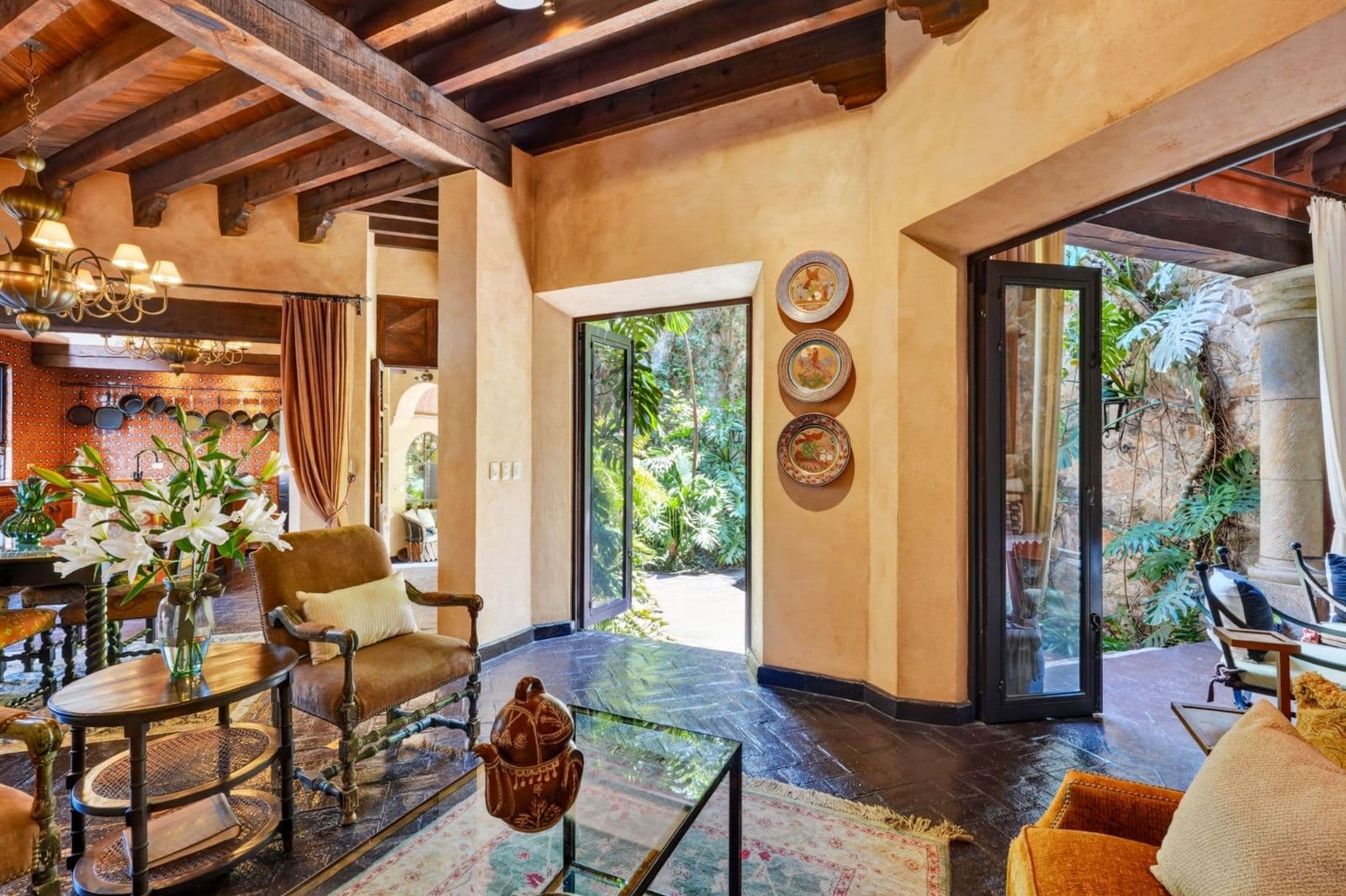 Villa Escondida — Centro, San Miguel de Allende — photo 7 — sunlit colonial elegance with garden vistas