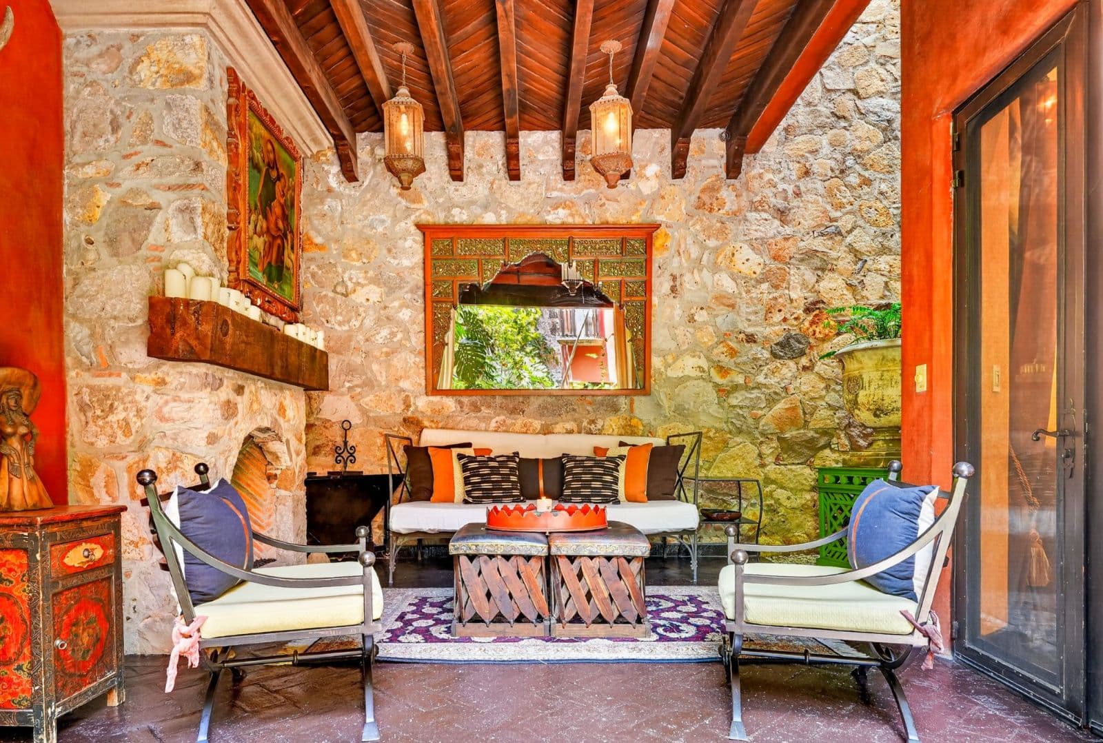Villa Escondida — Centro, San Miguel de Allende — photo 3 — authentic colonial courtyard, vibrant elegance