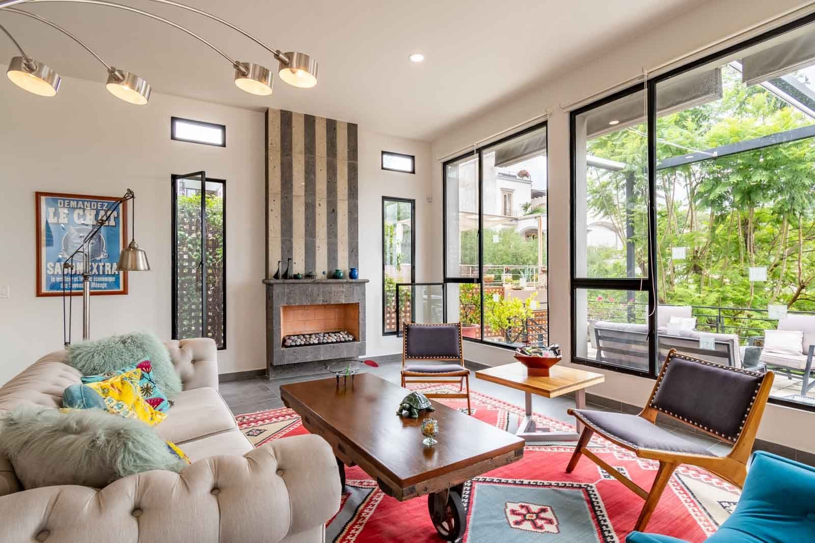 Contemporary Obraje — El Obraje, San Miguel de Allende — photo 6 — luminous living with garden views