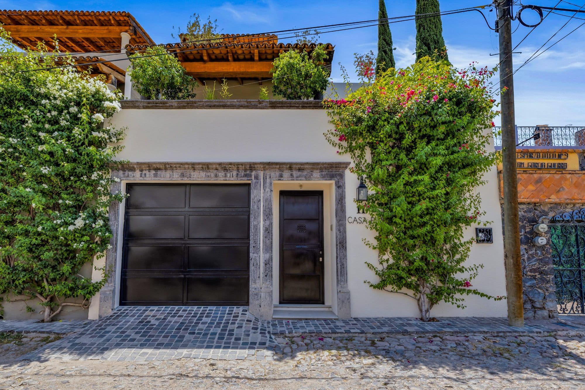 CASA PINO — Guadalupe, San Miguel de Allende — photo 2 — charming colonial facade, lush garden retreat