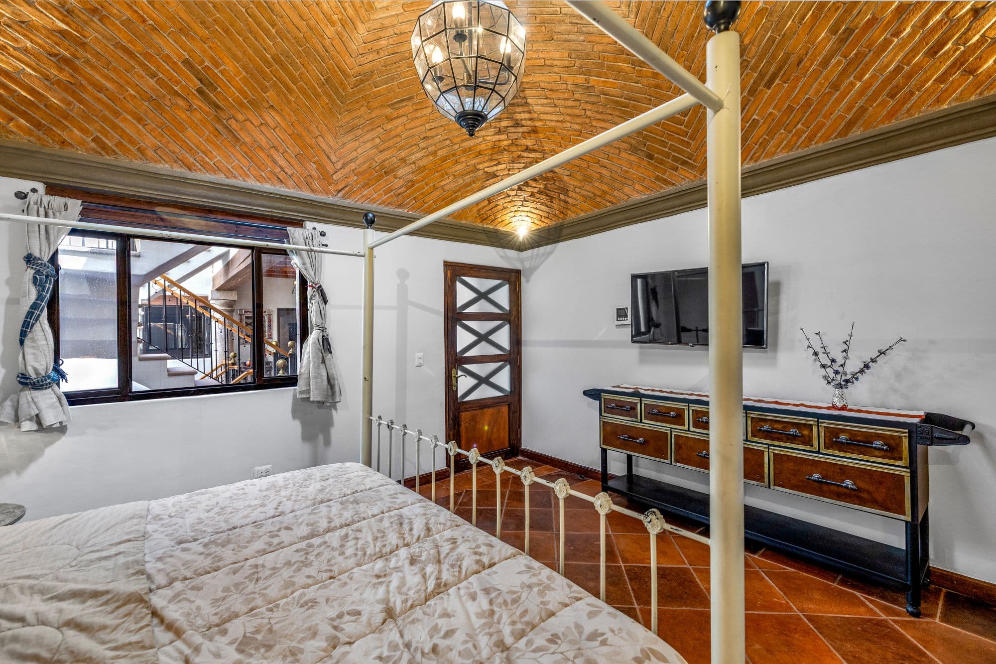 Casa Cocuchas — San Miguel de Allende Centro, San Miguel de Allende — photo 20 — rustic charm meets sophisticated elegance