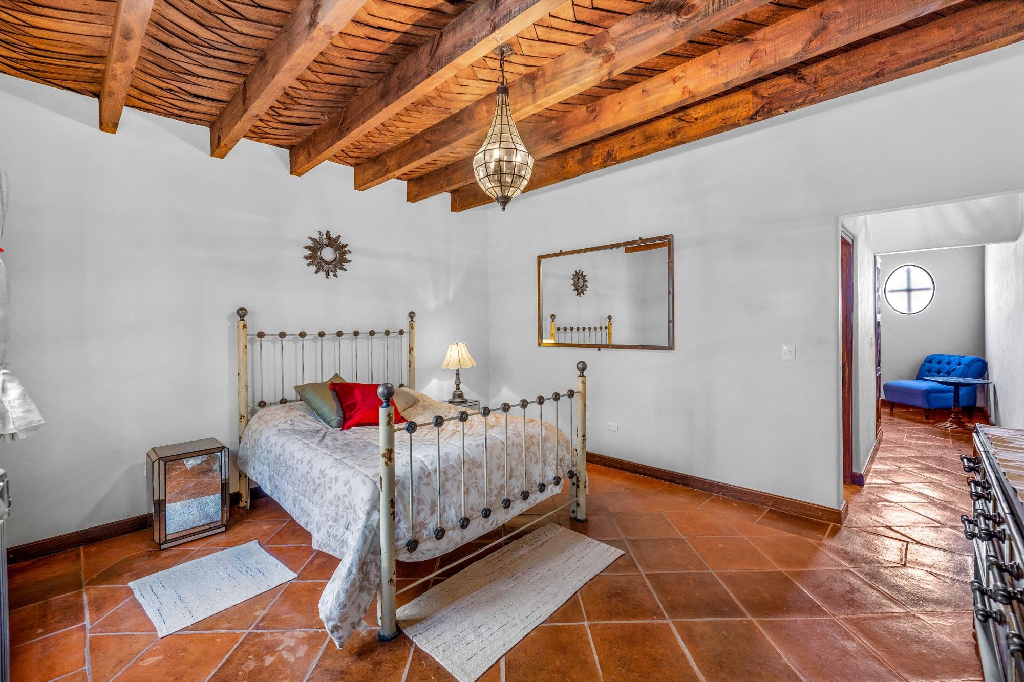 Casa Cocuchas — San Miguel de Allende Centro, San Miguel de Allende — photo 15 — rustic charm meets refined elegance