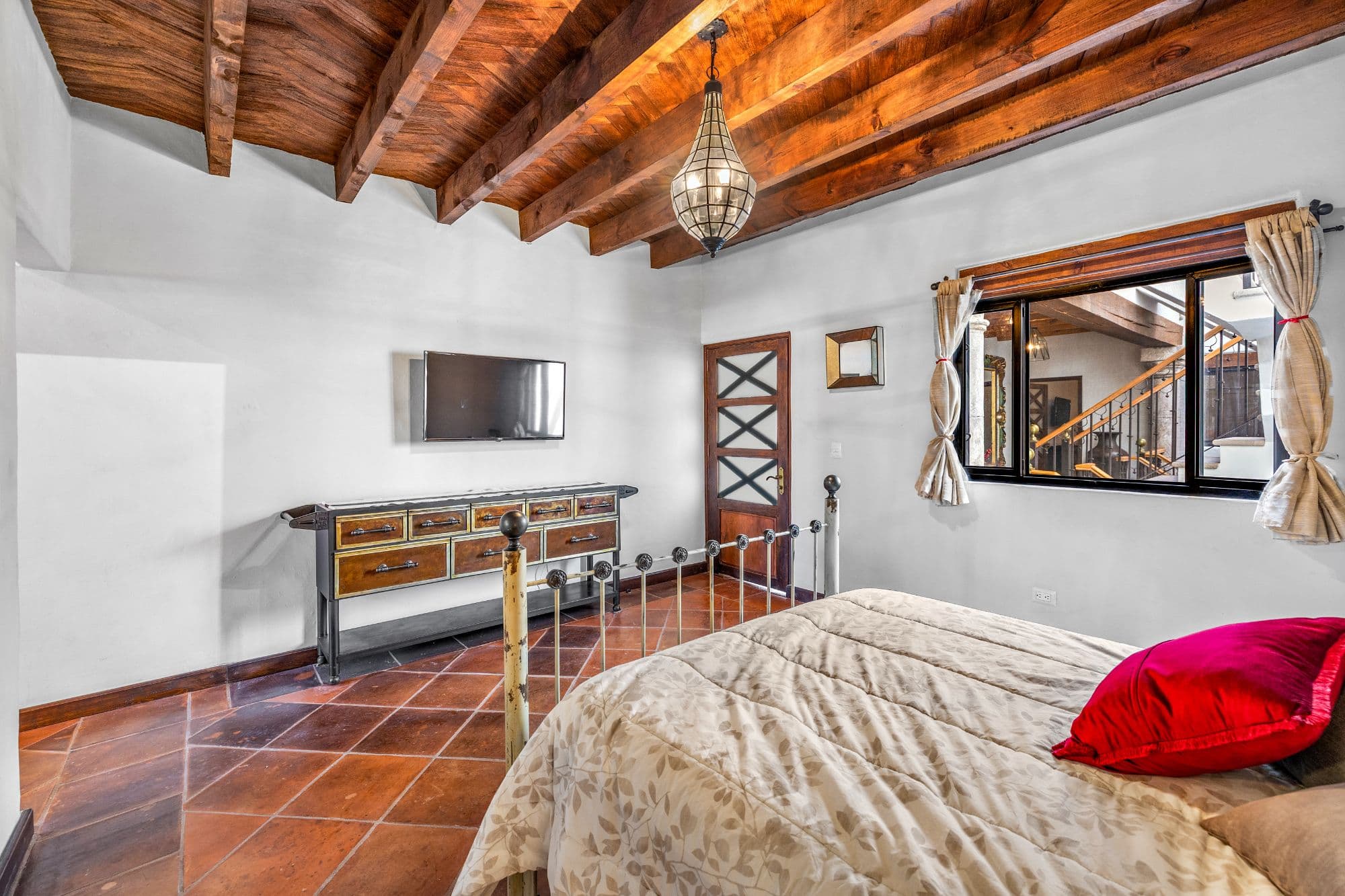 Casa Cocuchas — San Miguel de Allende Centro, San Miguel de Allende — photo 16 — rustic beams, elegant master suite
