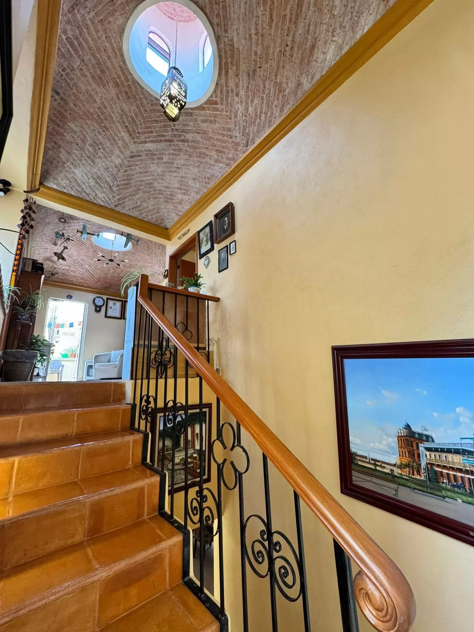 Casa Fuente del Moro — Atascadero (Arcos de San Miguel), San Miguel de Allende — photo 2 — soaring skylights illuminate architectural elegance