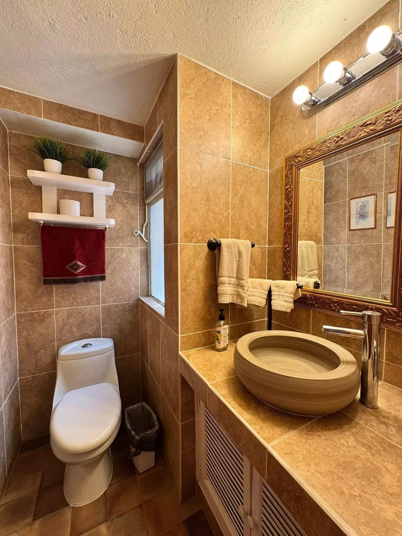 Casa Fuente del Moro — Atascadero (Arcos de San Miguel), San Miguel de Allende — photo 4 — spa-inspired ensuite with artisanal touches