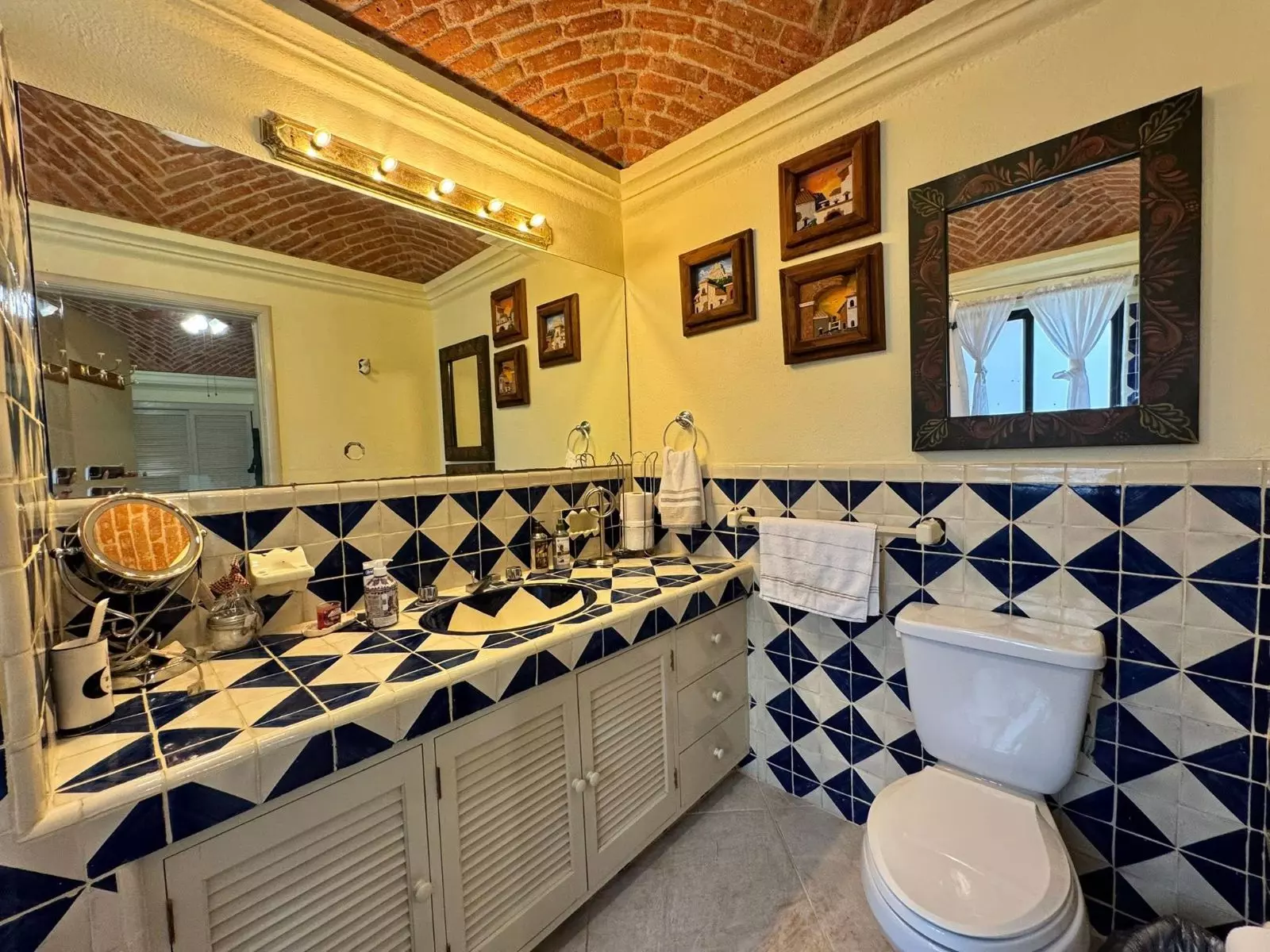 Casa Fuente del Moro — Atascadero (Arcos de San Miguel), San Miguel de Allende — photo 7 — artisanal tilework, luminous colonial elegance