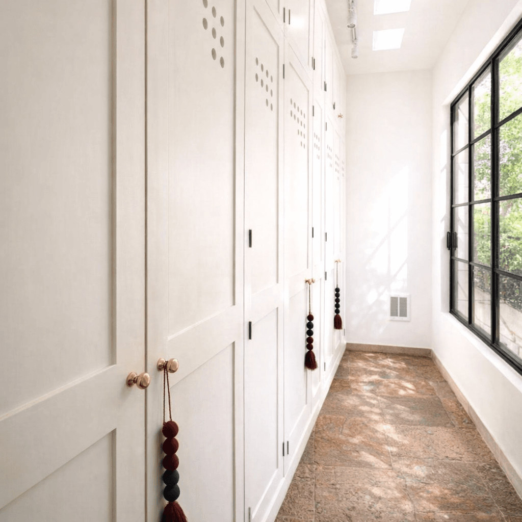 Breathtaking Casa Blanca — Guadiana, San Miguel de Allende — photo 18 — luminous custom closet with architectural detail