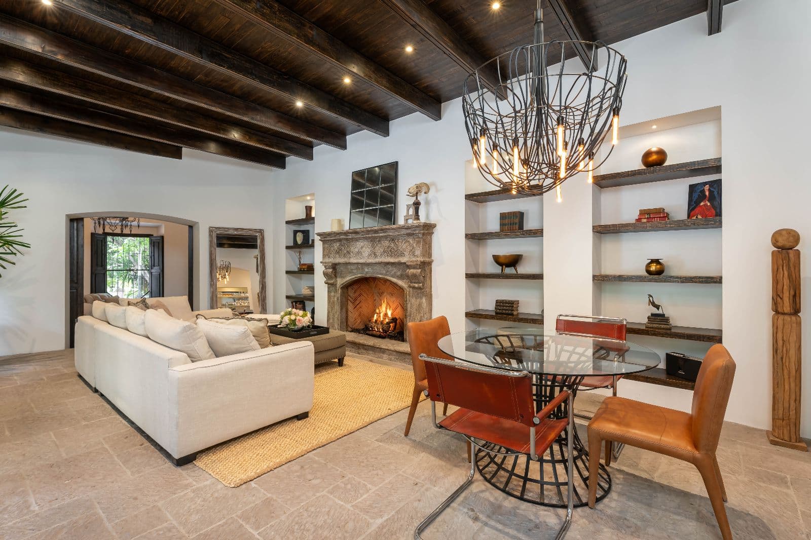 Casa Santa Mónica — Centro, San Miguel de Allende — photo 4 — sophisticated open-plan living with architectural warmth