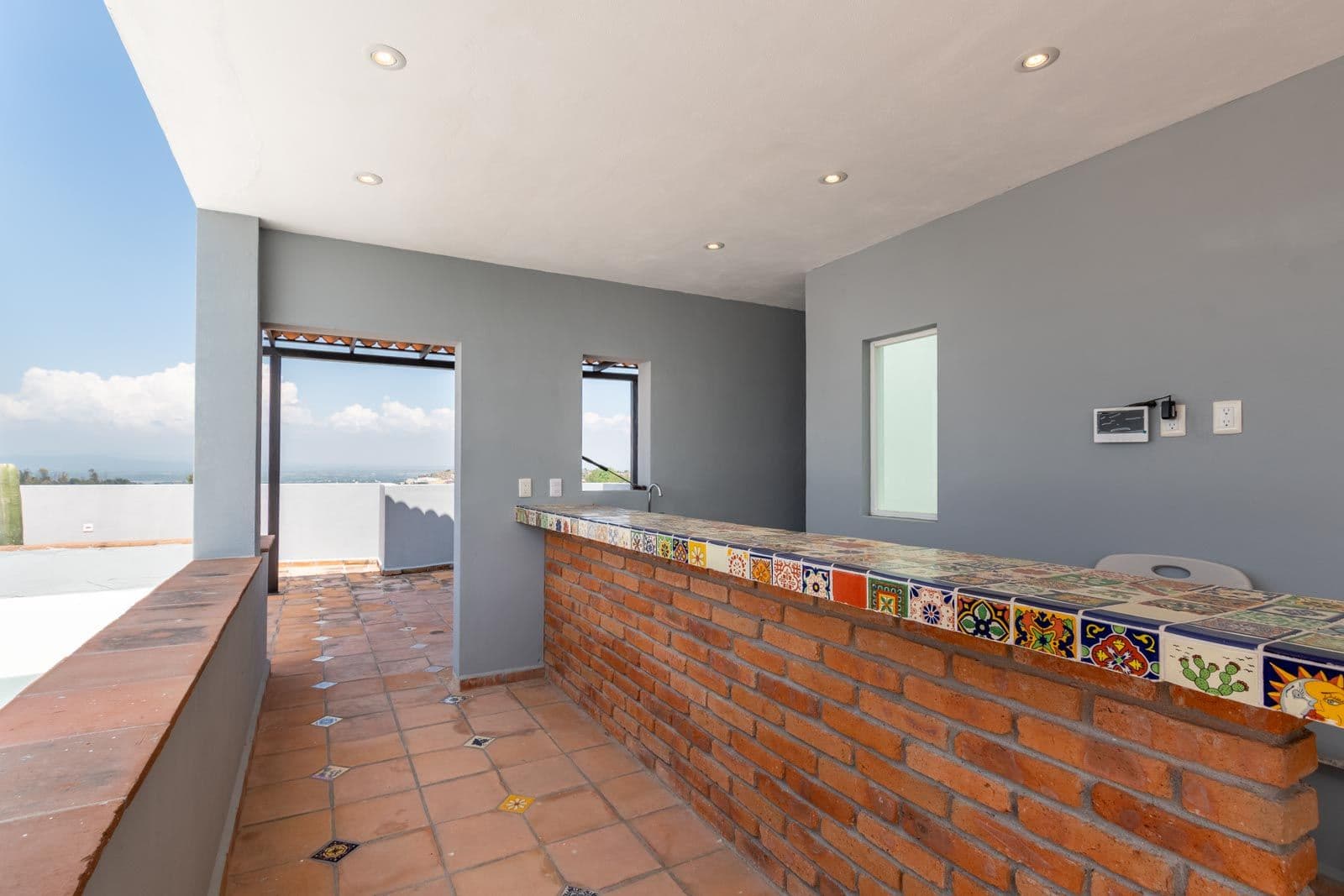 Casa Verona — El Capricho, San Miguel de Allende — photo 17 — rooftop terrace with panoramic lake views