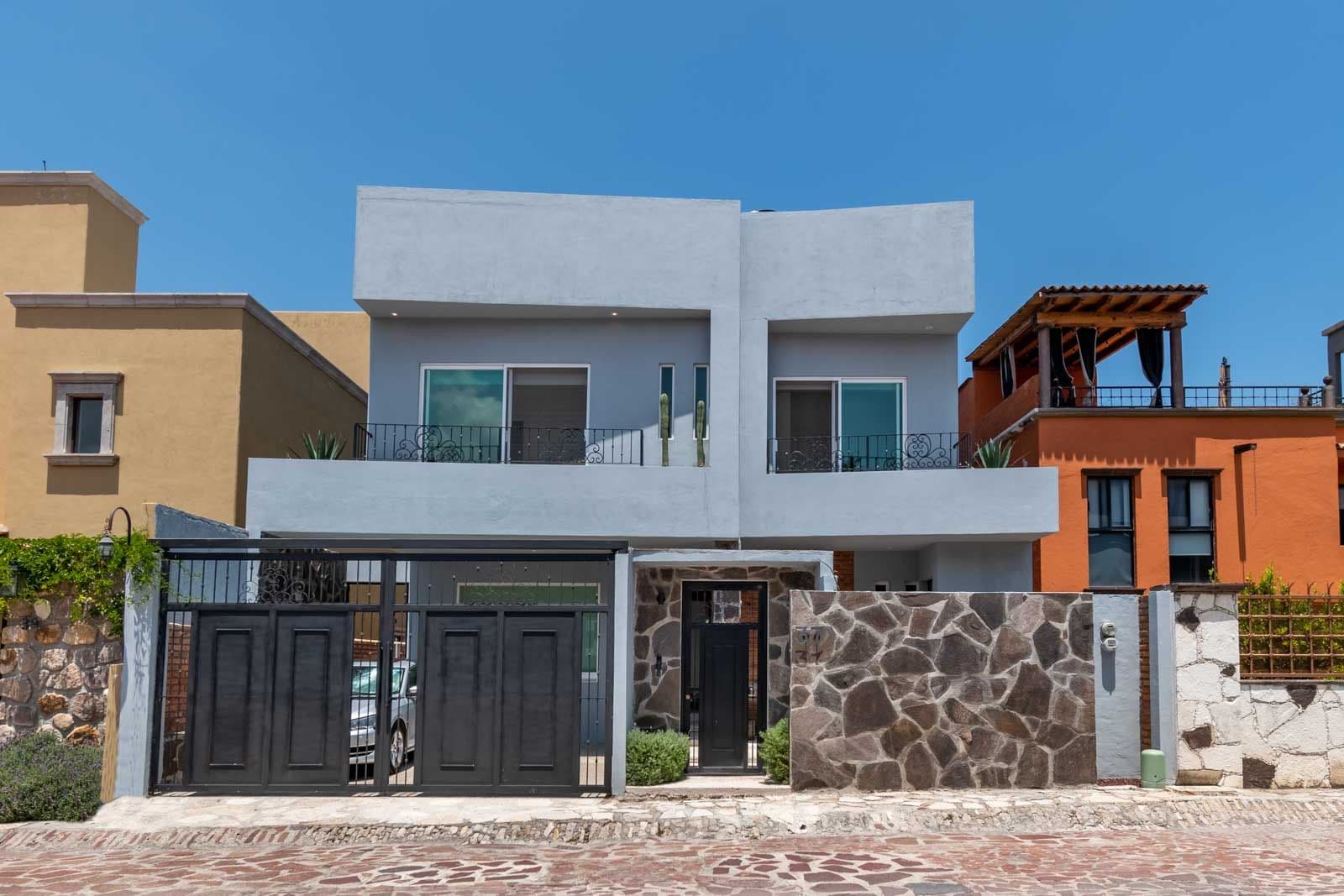 Casa Verona — El Capricho, San Miguel de Allende — photo 25 — contemporary elegance meets colonial charm