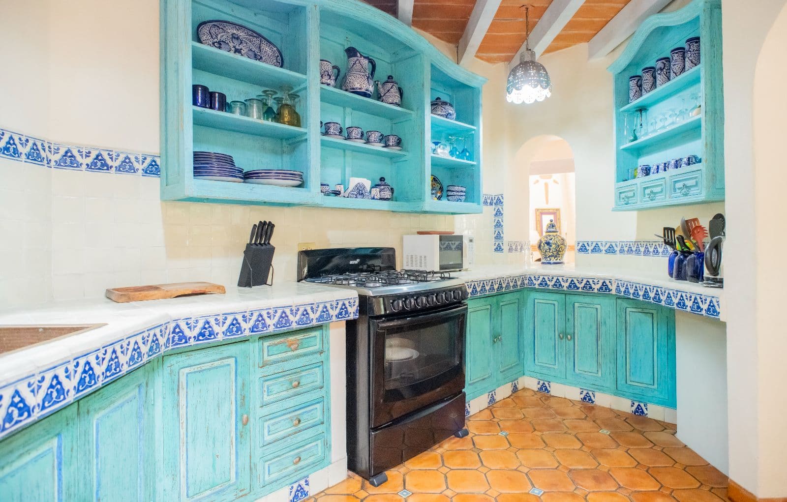 Mi Casita Linda — Atascadero (Arcos de San Miguel), San Miguel de Allende — photo 18 — charming traditional mexican kitchen sanctuary