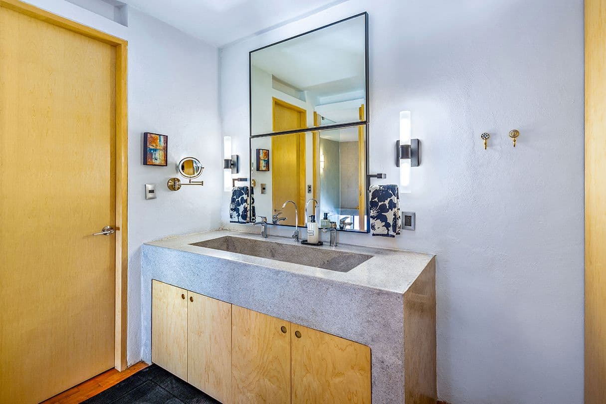Casa 19 — Centro, San Miguel de Allende — photo 10 — contemporary spa-inspired master bath