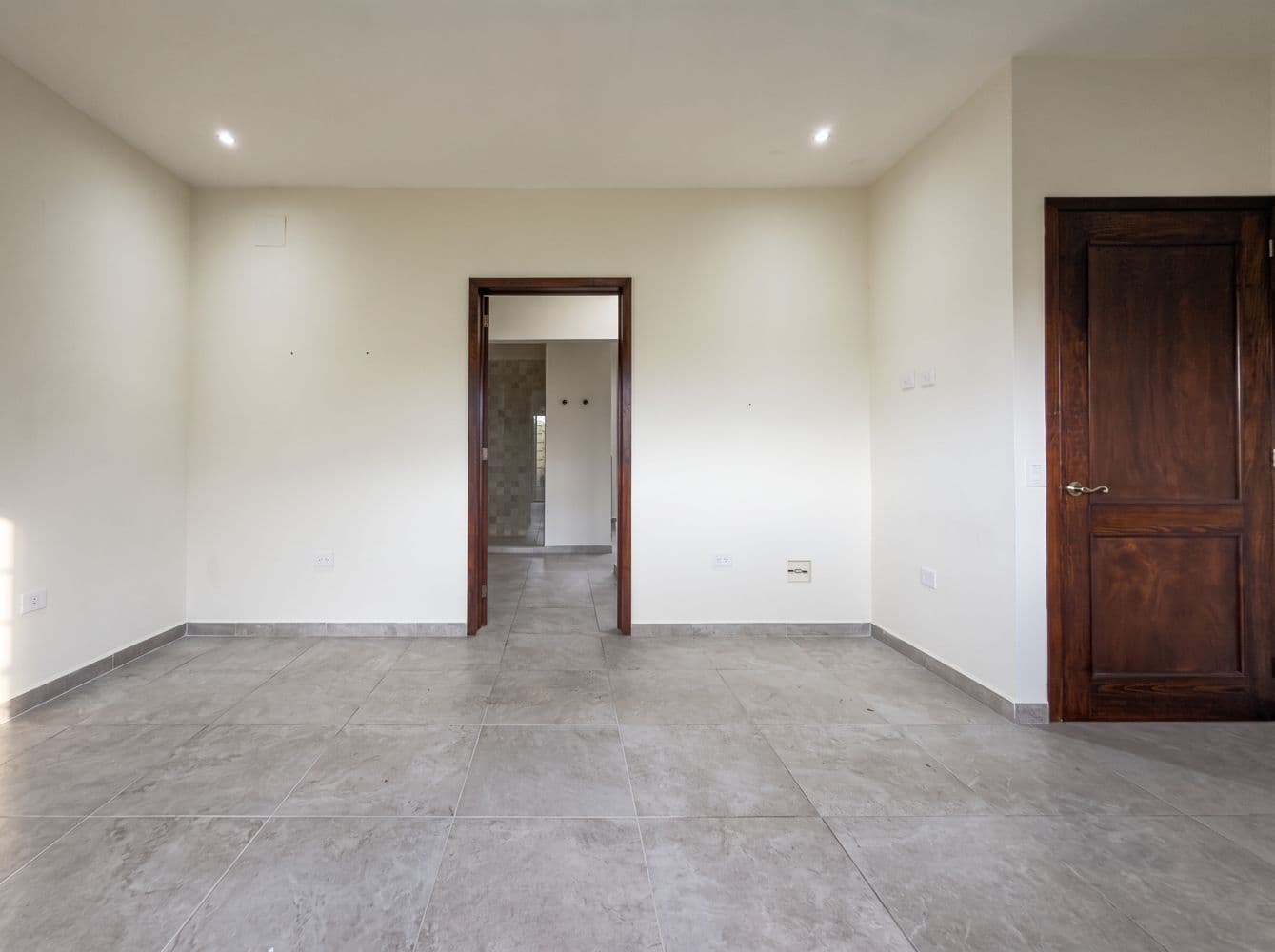 Casa Maple — Centro, San Miguel de Allende — photo 18 — luminous blank canvas awaits personalization