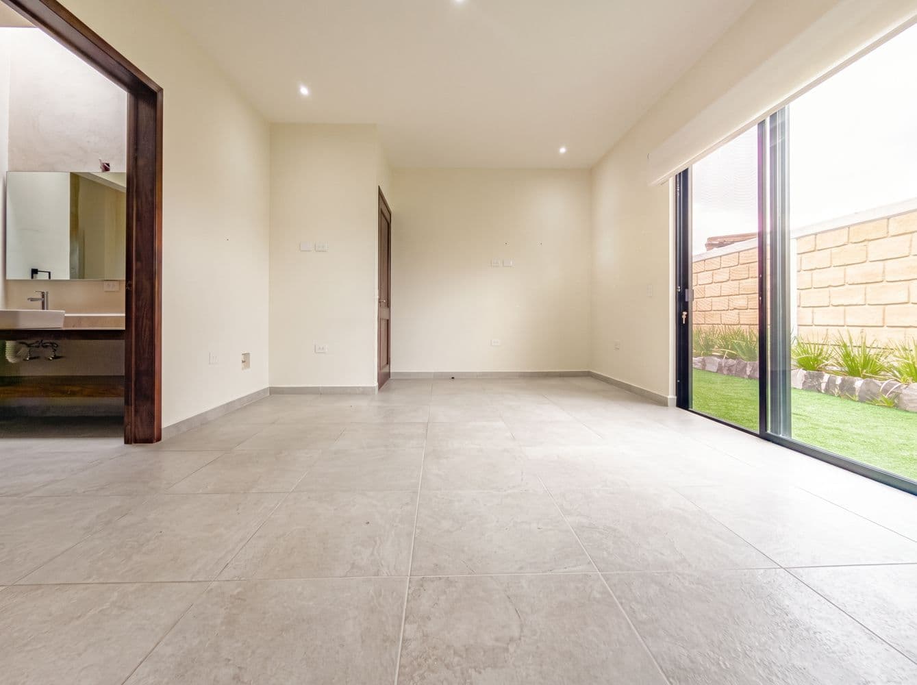 Casa Maple — Centro, San Miguel de Allende — photo 2 — luminous open space with garden views