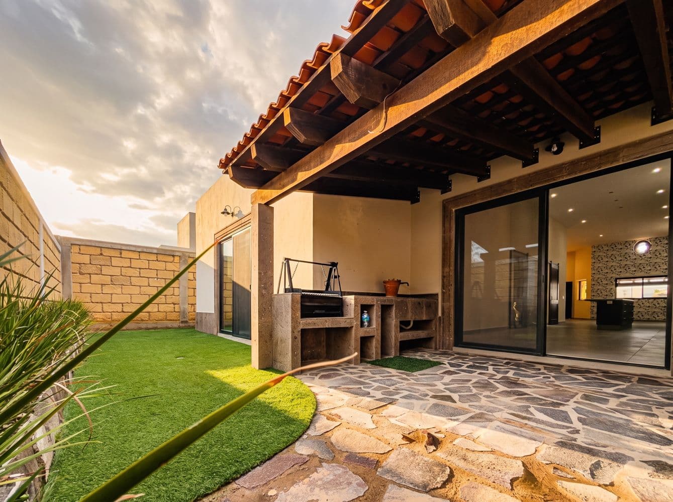 Casa Maple — Centro, San Miguel de Allende — photo 10 — rustic elegance meets modern comfort