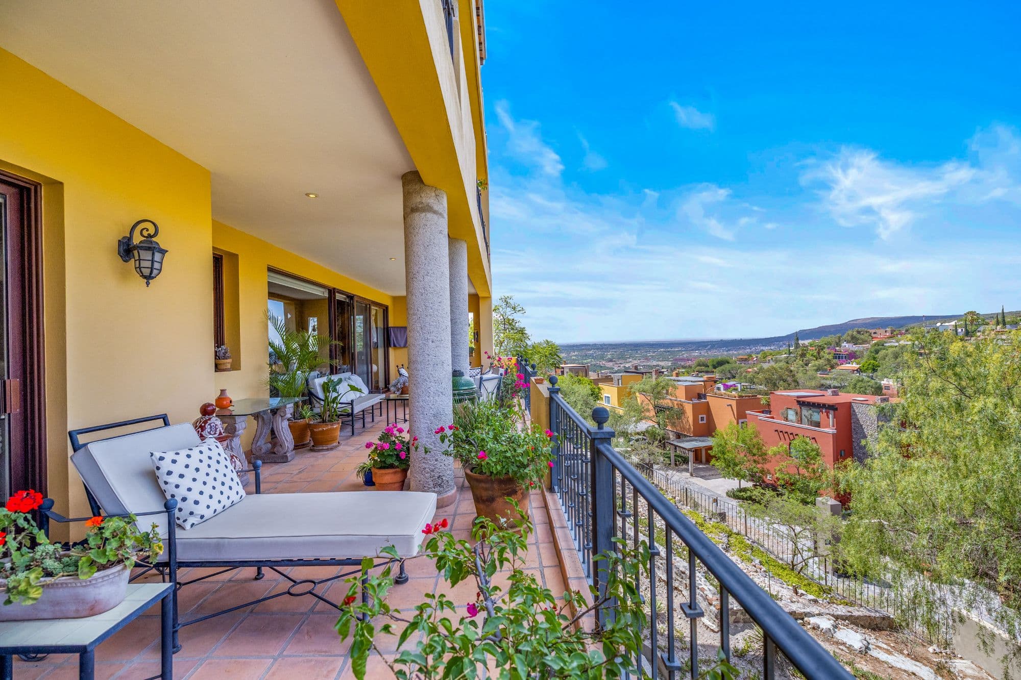 Condo Girasoles — San Miguel de Allende Centro, San Miguel de Allende — photo 14 — panoramic valley vistas, sun-drenched terrace
