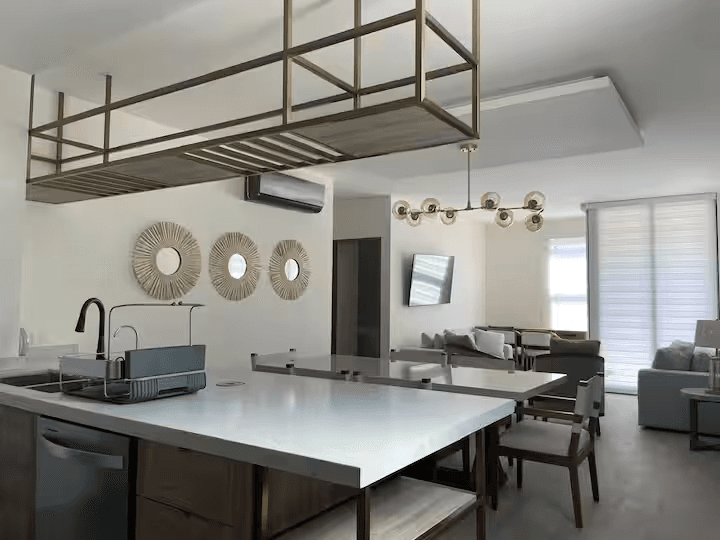 Casa Nixon — Barrio Santo, San Miguel de Allende — photo 4 — contemporary open-concept living elegance