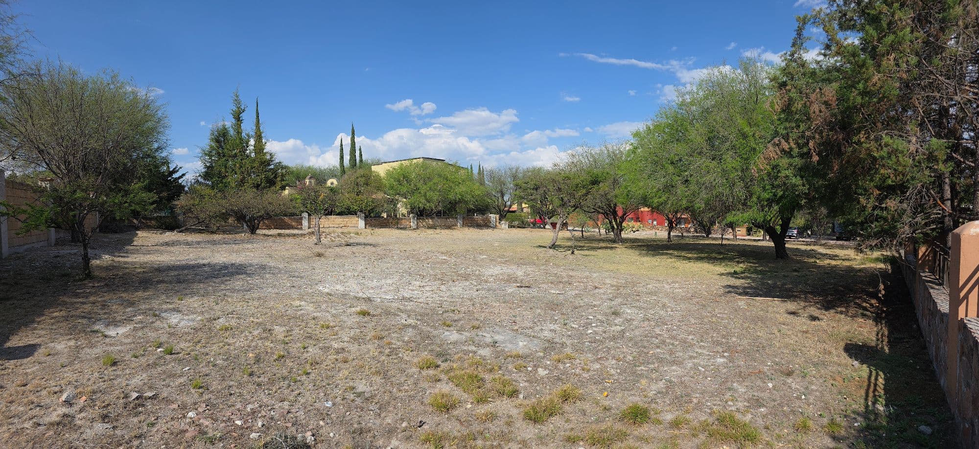 Lot for Sale in Los Labradores — Los Labradores, San Miguel de Allende — photo 9 — expansive sun-drenched grounds, mountain views