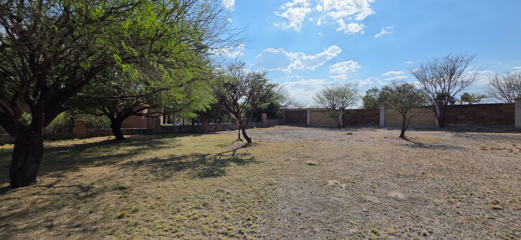 Lot for Sale in Los Labradores — Los Labradores, San Miguel de Allende — photo 14 — expansive grounds, mature shade trees, authentic charm